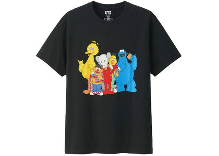 Kaws x Sesame Street Graphic S/S Color T (whole gang) - Black